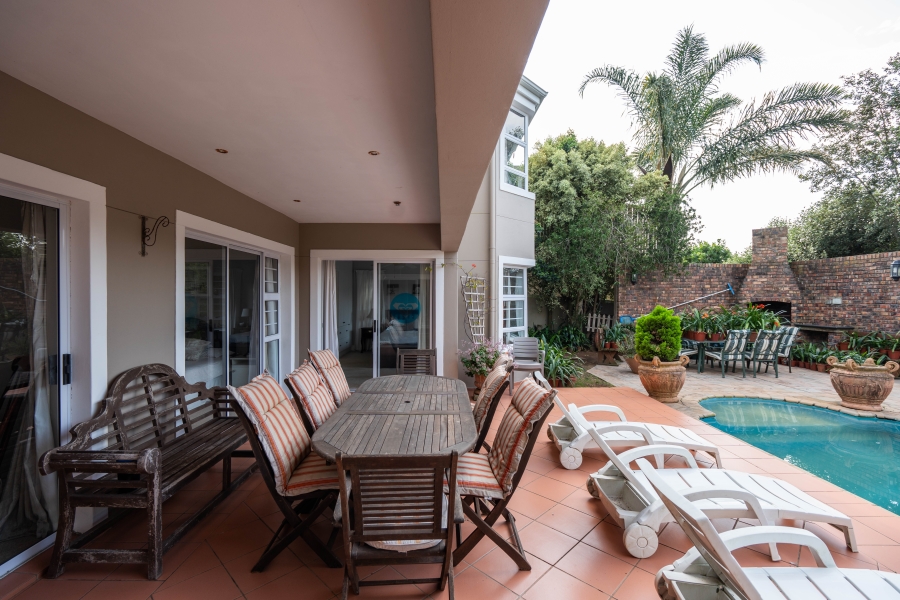 5 Bedroom Property for Sale in Seafield Eastern Cape
